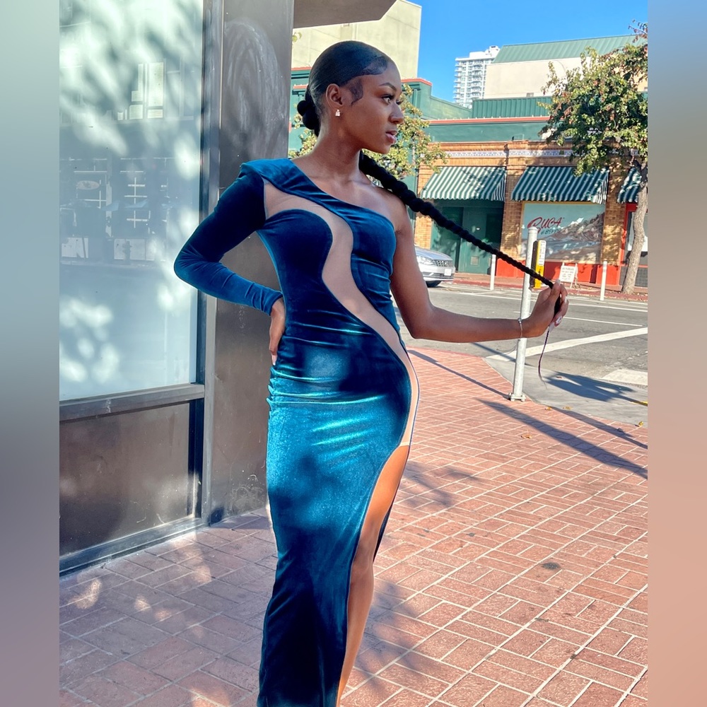Play it cool velvet maxi dress